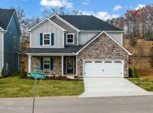 1810 Melton Meadows Dr, Maryville, TN 37803