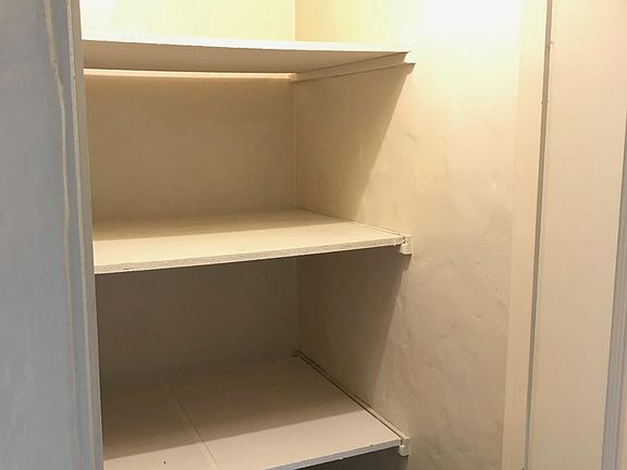 4th image of 15 Hawthorne Way APT 305