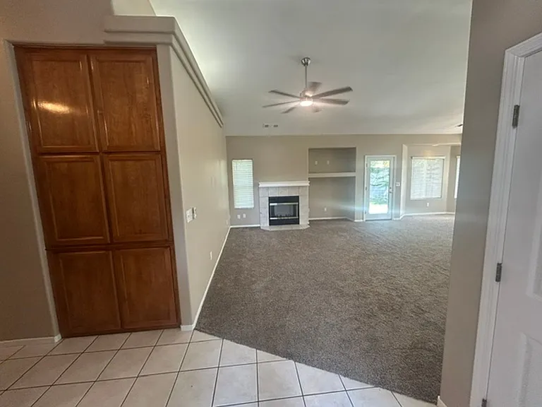 2744 W Ceres Ct — Photo 2