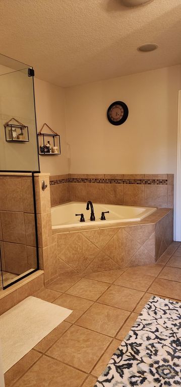 11912 Fairway Winds Ct - Property Image