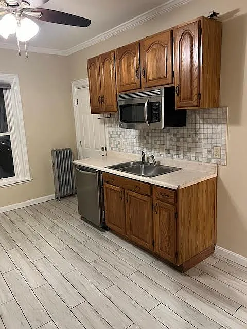 3 bed, 1200 sqft, $2,350 — Photo 3