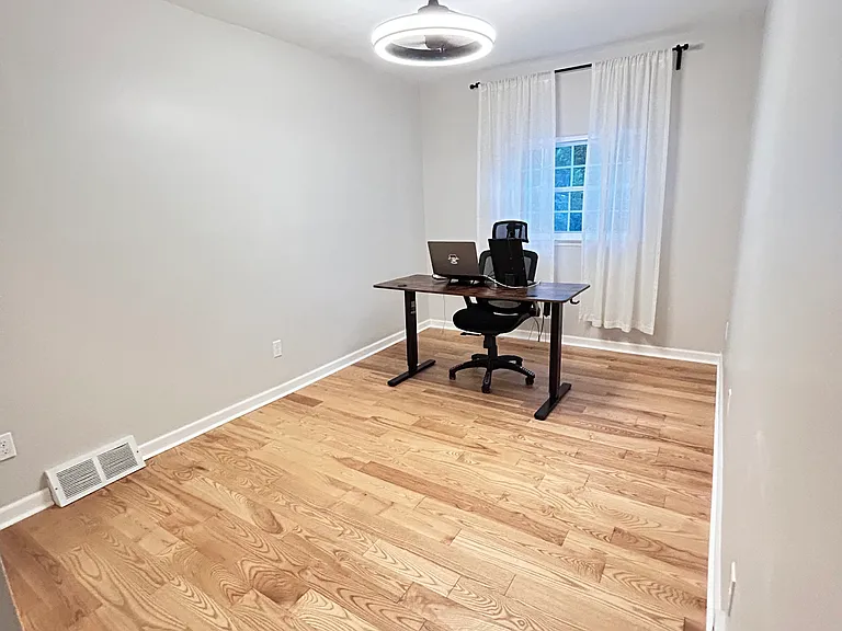 3646 N Hereford Ln — Photo 6