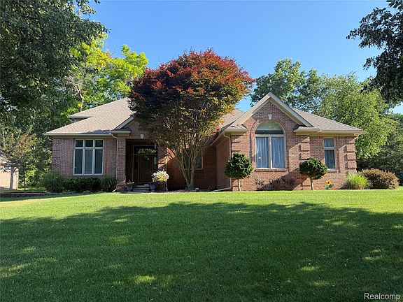 2nd image of 151 Wendover Ct