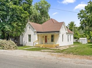 711 Maple Ave, Paris, IL 61944