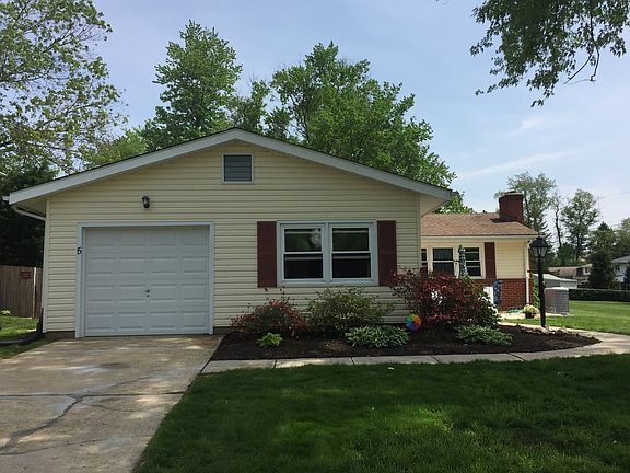 4th image of 5 Windflower Dr