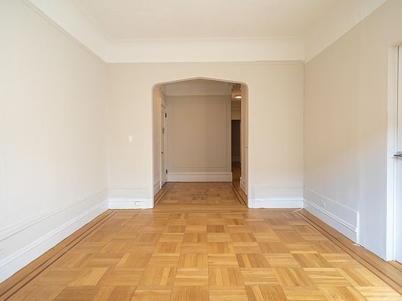 2nd image of 251 Fort Washington Ave #4/6