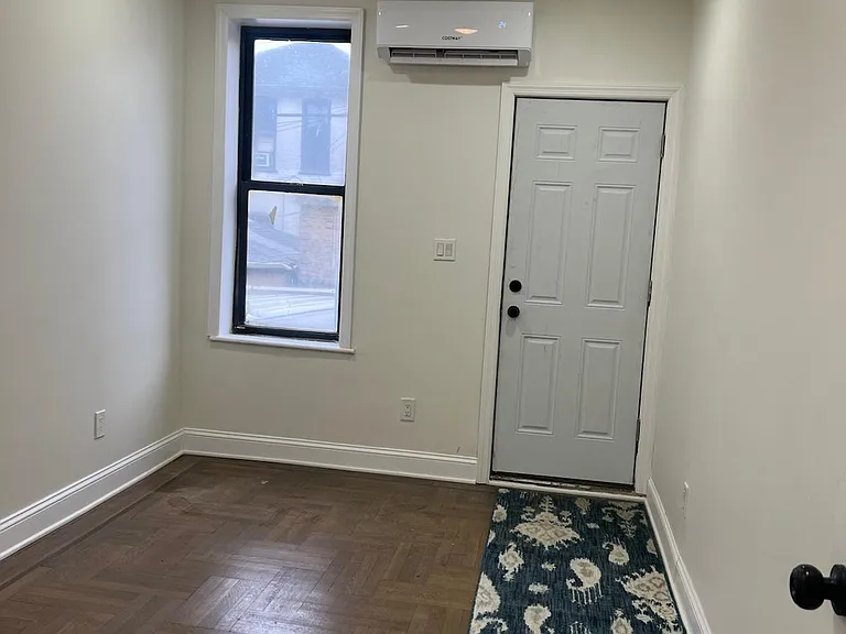 174 E 54th St #1A — Photo 8