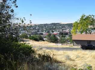 27 SE Kirk Pl, Pendleton, OR 97801