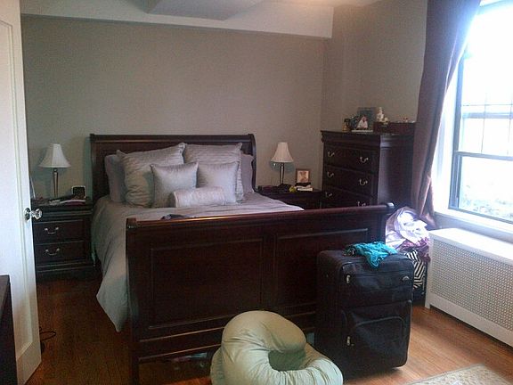 5th image of 50 W 72nd St APT 1211