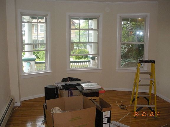 2nd image of 280 Kingsley Ave