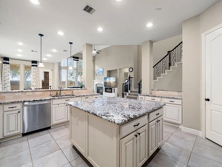 2714 Ember Pass Ln — Photo 13