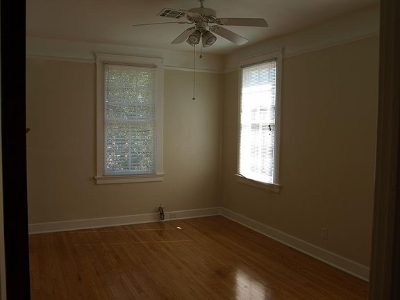 3rd image of 4025 Vincennes Pl