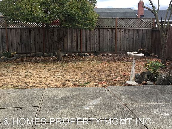 3rd image of 1418 Debra Dr