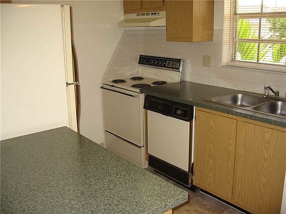 4th image of 4255 Crystal Lake Dr APT 67