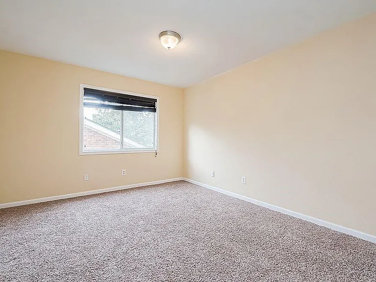 2039 Shorewood Ln — Photo 38