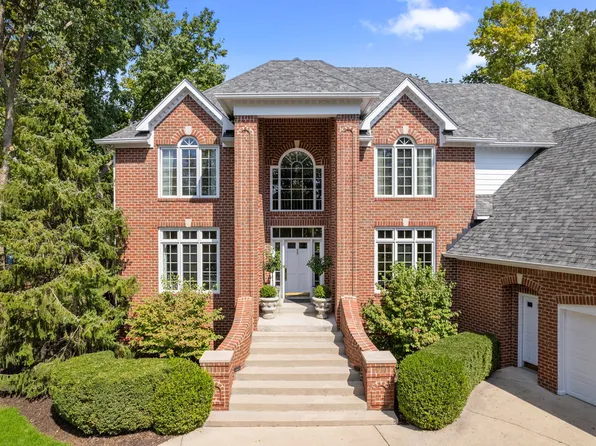 8674 Moon Bay Cir, Indianapolis, IN 46236