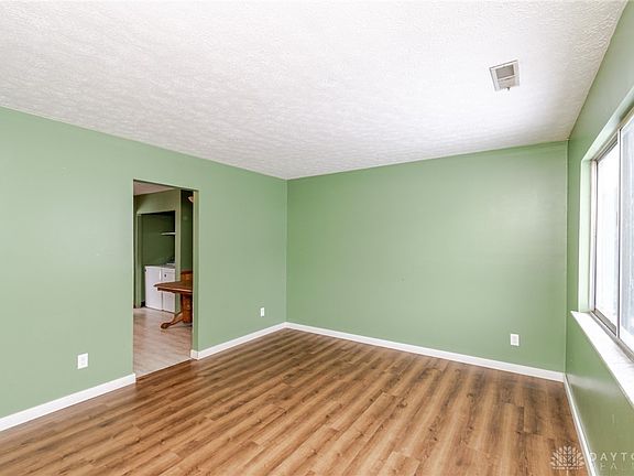 2nd image of 38 Lindway Dr