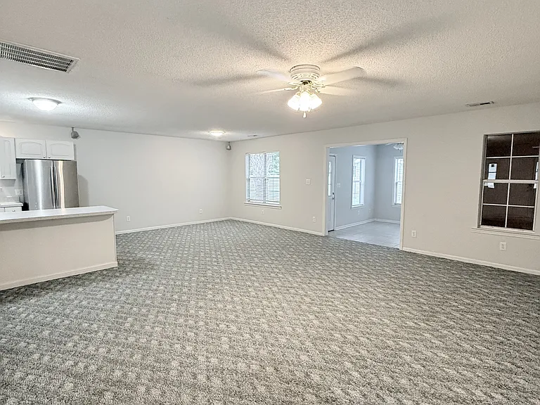 1132 Lancelot Ln — Photo 4