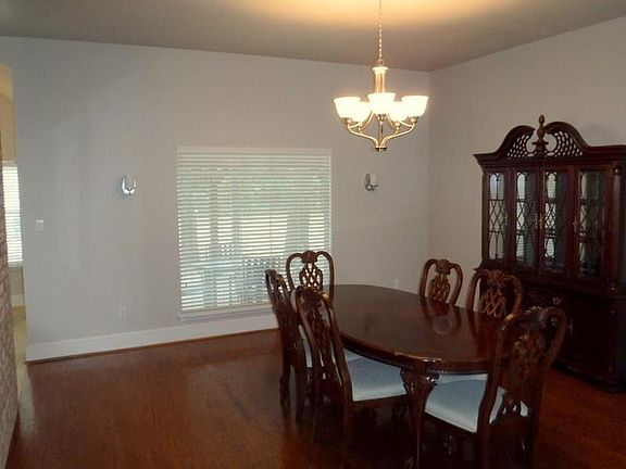 3rd image of 7501 Sharon Lee Dr