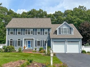 25 Newport Ln, Medfield, MA 02052