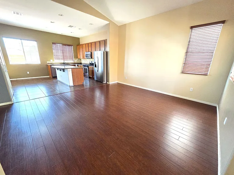 6566 Brooklyn Heights St — Photo 5