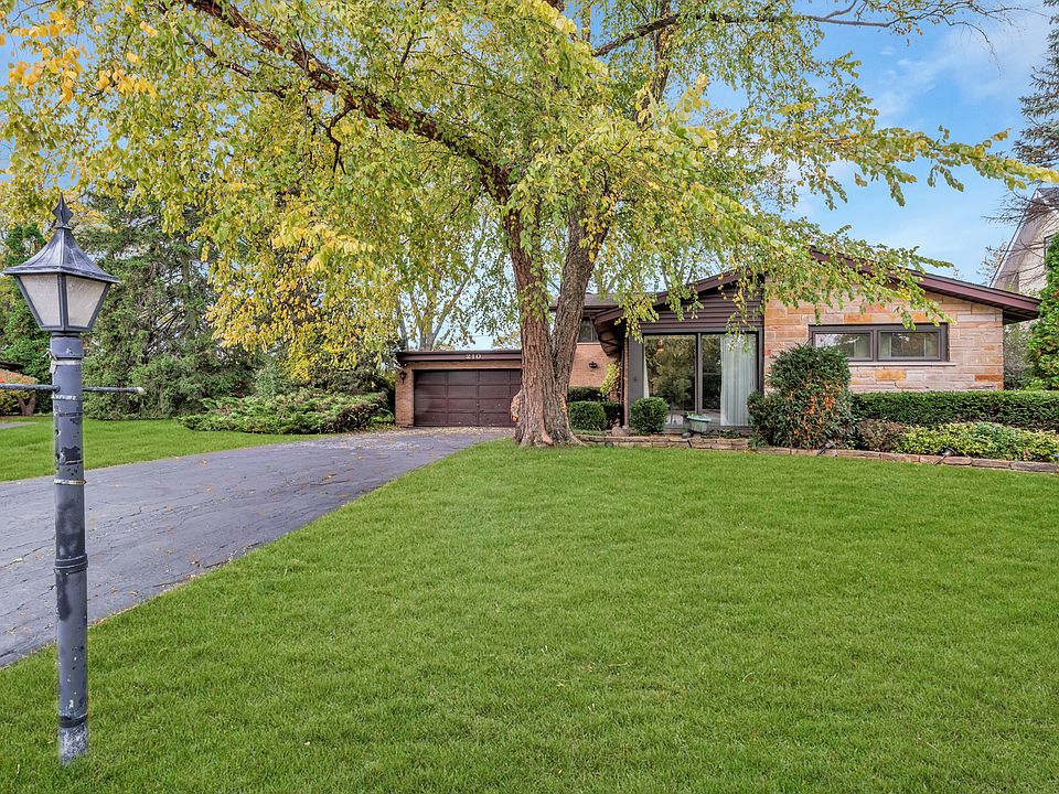 1st image of 210 Greenfield Dr