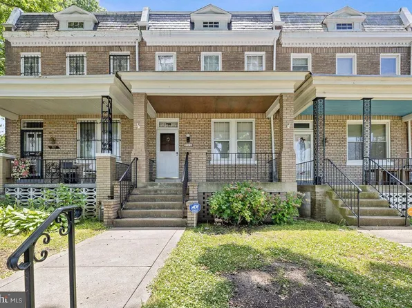 714 Webster St NW, Washington, DC 20011