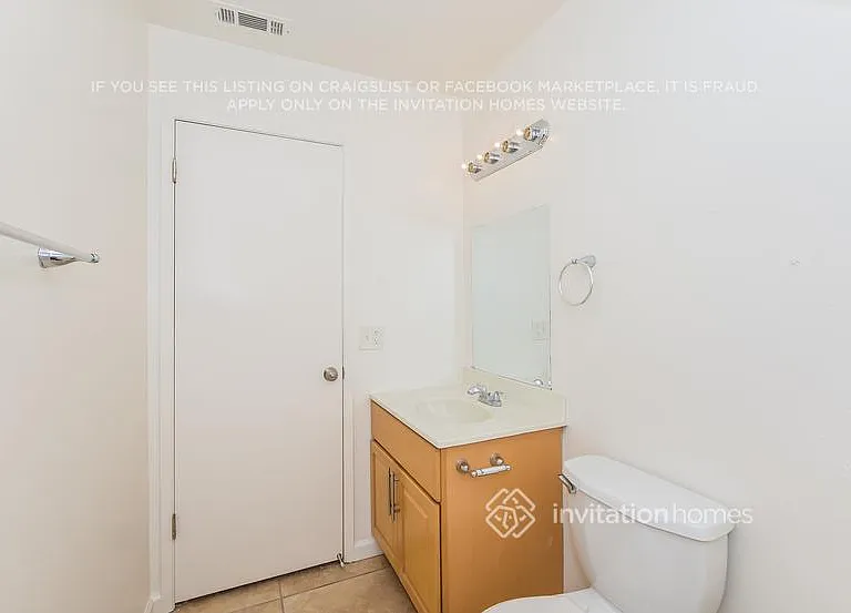 560 E Wigeon Way — Photo 15