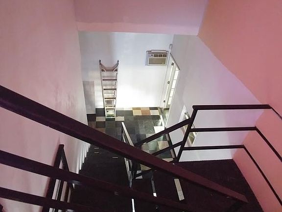 4th image of 6850 NW 77th Ct