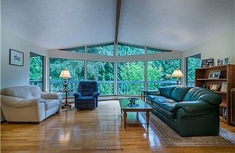 2nd image of 309 118th Avenue Ct E