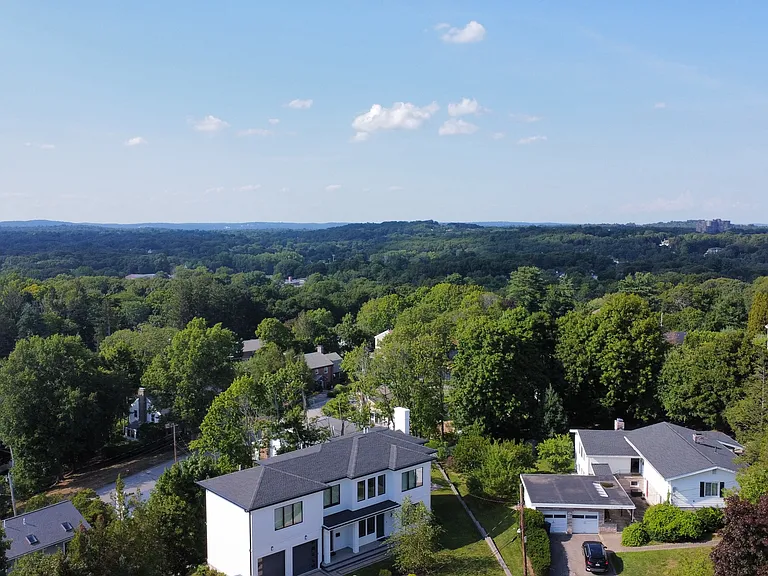 6 Peach Tree Ln — Photo 30