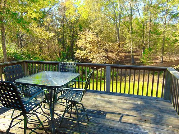 3rd image of 81 Deer Creek Dr