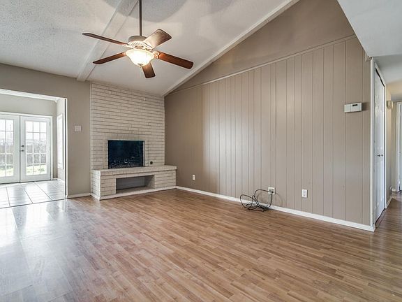 2nd image of 3026 Flagstone Dr