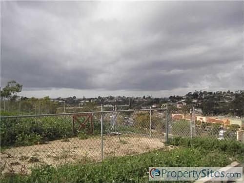 2nd image of 575 Manzanita St