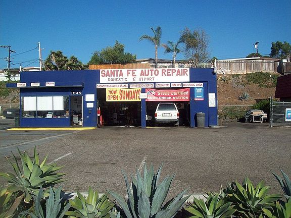 2nd image of 1045 N Santa Fe Ave