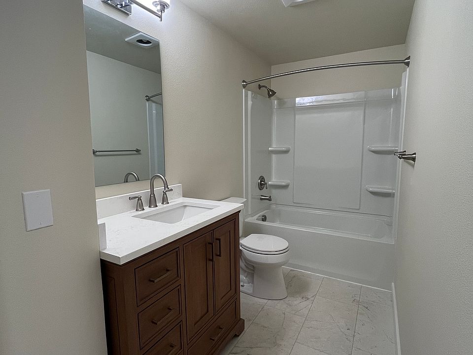 2nd image of 1819 W 16th St