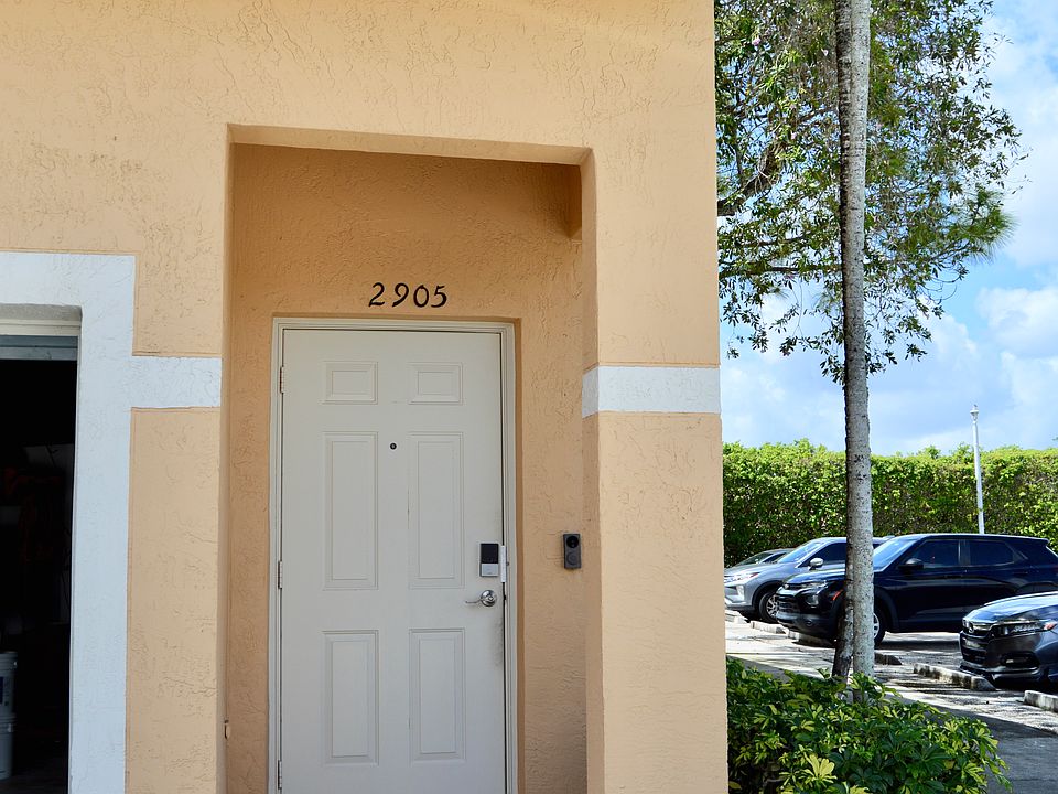 1st image of 2905 Crestwood Ter #2905