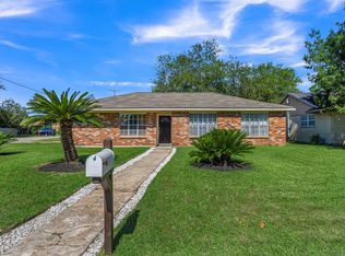 518 Duroux Rd, La Marque, TX 77568