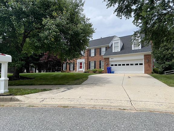 For Rent: $3800
5 Beds, 4.5 Baths, 3,238 sqft (on 0.32 acres)