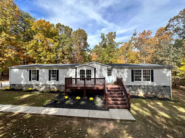 575 Kentmoor Farm Rd, Madison Heights, VA 24572