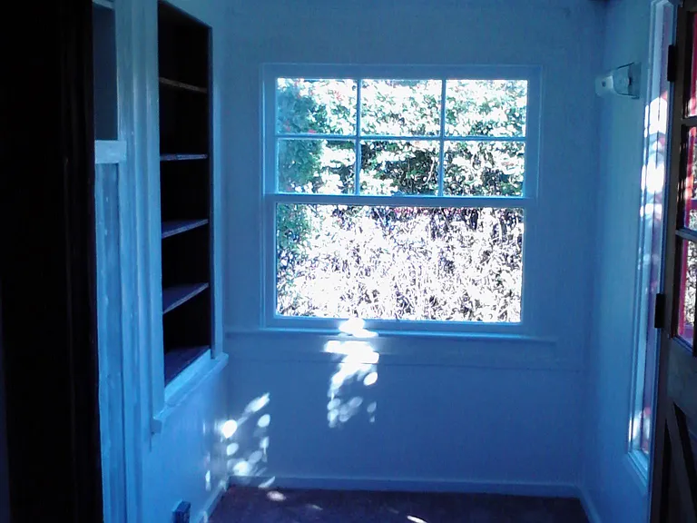 523 Beryl St — Photo 17