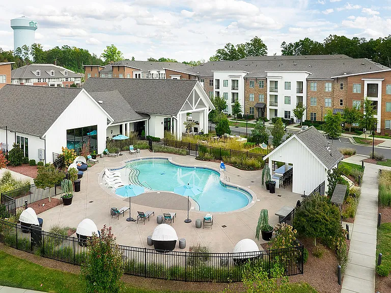 Pointe at Research Park Apartments — Photo 9