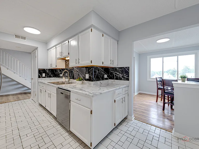 1551 Ashland Ave #306 — Photo 9