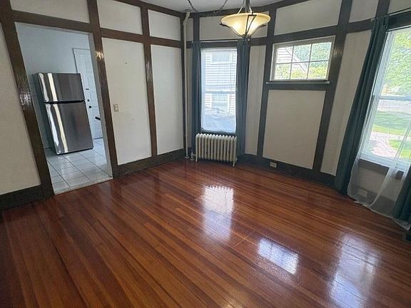 5th image of 17 N Doughty Ave