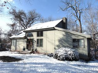 8 Mountain Trl, East Hampton, CT 06424