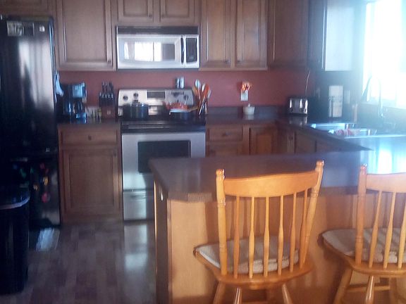 4th image of 2380 Foxtail Ln N