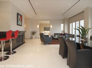 20 Rowes Off #PENTHOUSE 07, Boston, MA 02110