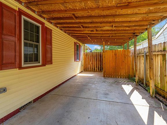 3rd image of 2432 S Pattie Ave