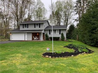 7520 Elmcrest Rd, Liverpool, NY 13090