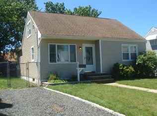 22 6th St, Sayreville, NJ 08872